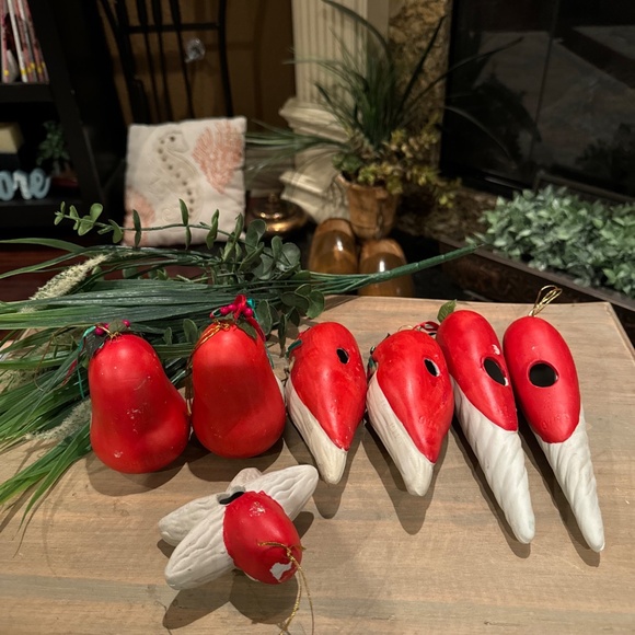 Set Of 7 Vintage Ceramic Santa Christmas Ornaments - Picture 2 of 7